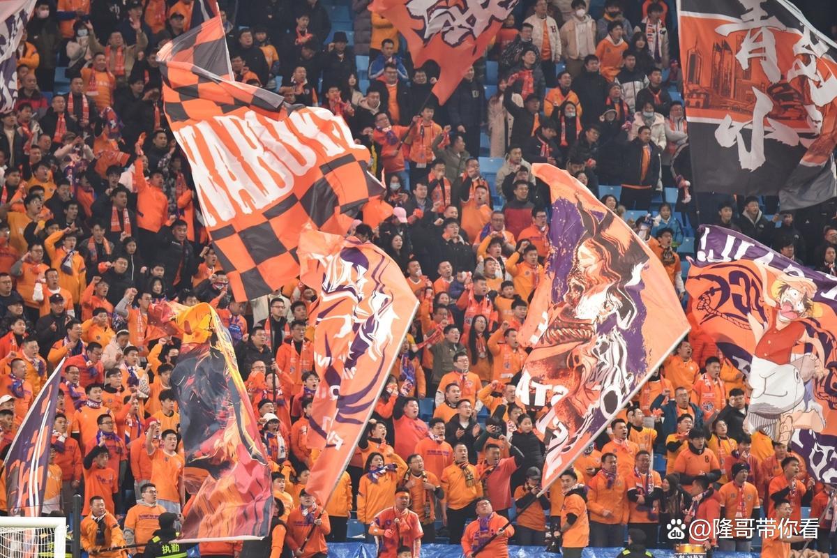 开云体验APP官网入口-比赛现场氛围火爆!球迷激情助威视频